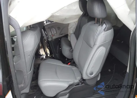 2023 Toyota Sienna Xle z USA, uszkodzony, nr VIN 5TDYSKFC8PS074090